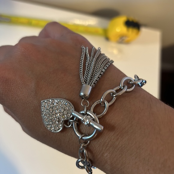 Jennifer Lopez Jewelry - JENNIFER LOPEZ JLO HEART CHARM BRACELET